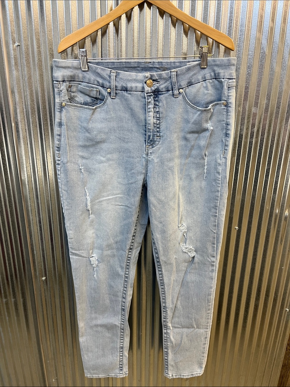 Seven7 Light Wash Distressed Cropped Jeans